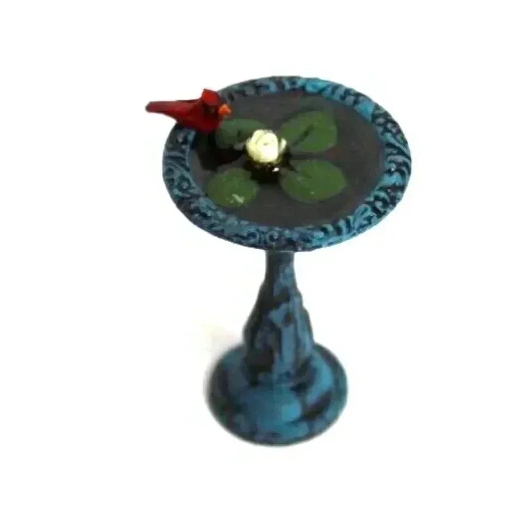 Vtg Metal Old Fashioned Metal Birdbath W/ Bird Miniature Dollhouse 1:12 scale